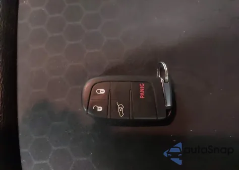 2018 Jeep Compass Altitude 4X4 z USA, uszkodzony, nr VIN 3C4NJDBB6JT304043